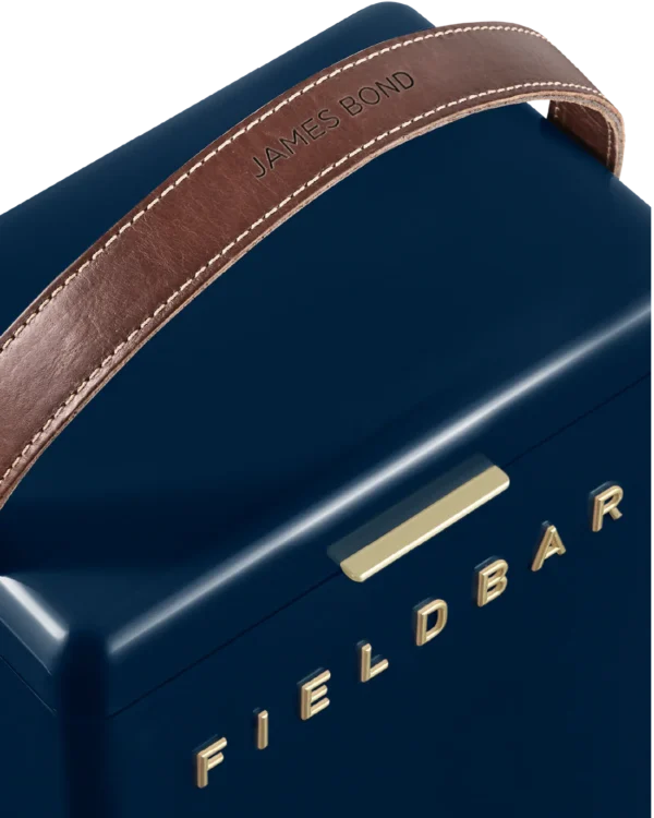 DB_SBB_04_-_Personalisation_1600x2000_WEB-2.webp Cooler Box Set & Field Bottle / Sea Boat Blue